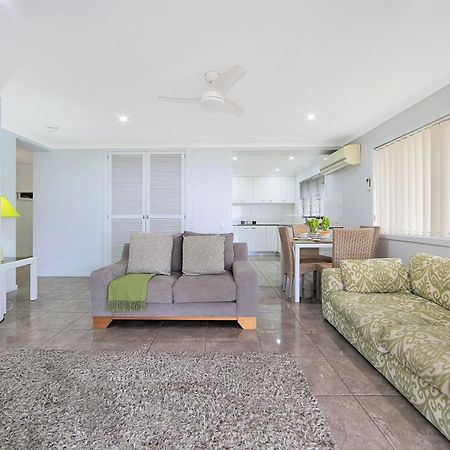 Nautilus Beachside Apartments Bargara Bilik gambar