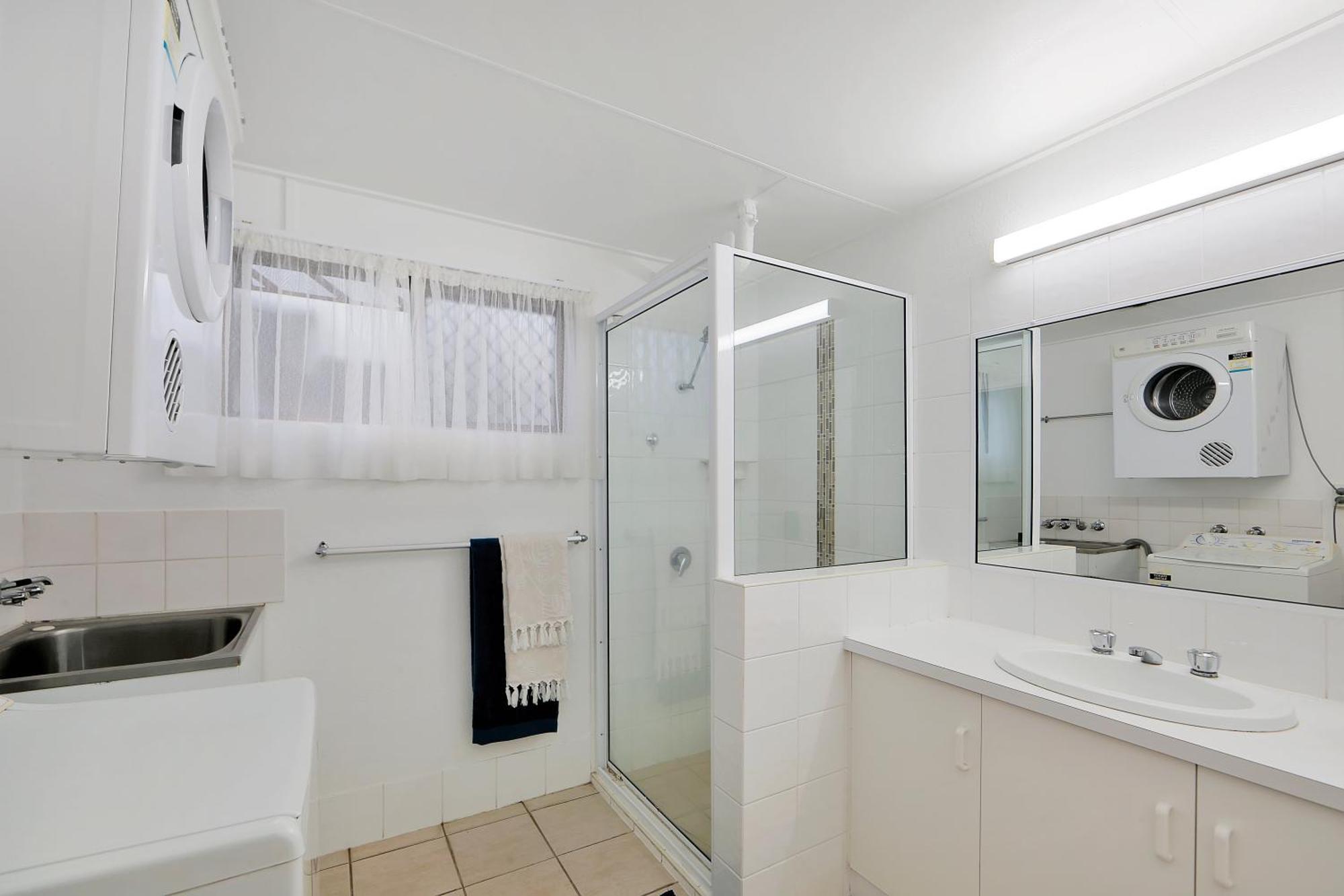 Nautilus Beachside Apartments Bargara Bilik gambar
