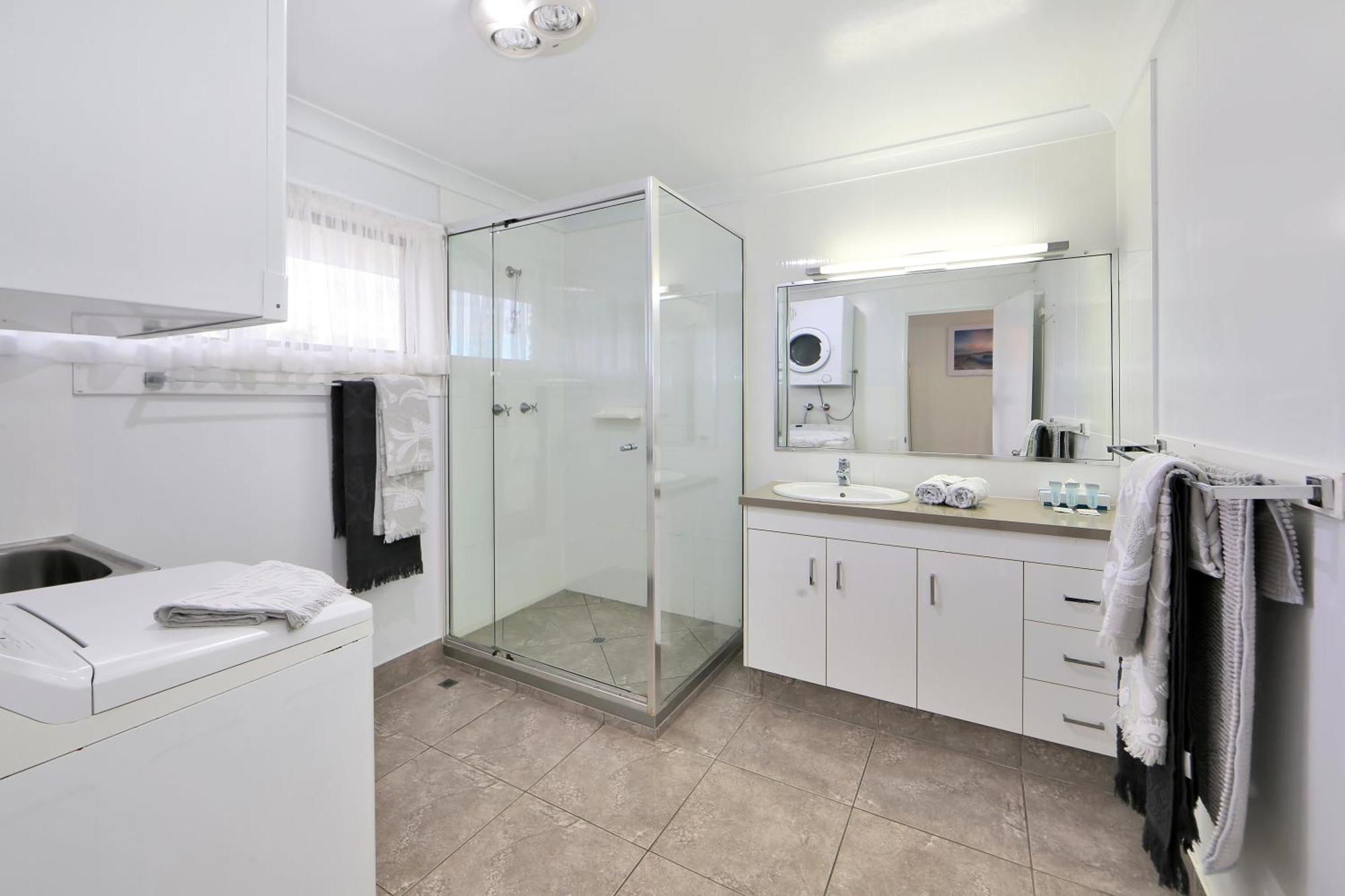 Nautilus Beachside Apartments Bargara Bilik gambar