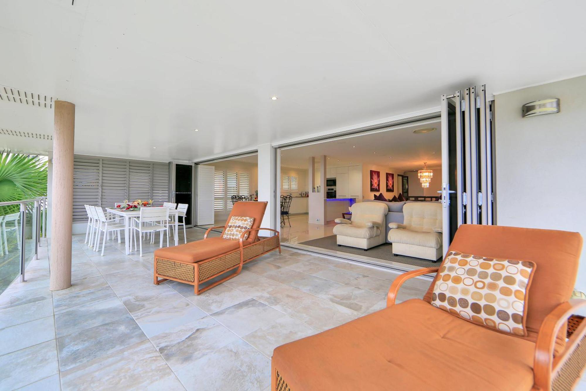 Nautilus Beachside Apartments Bargara Bilik gambar